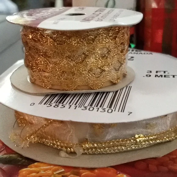 Bundle Of Assorted Ribbons - Picture 2 of 6